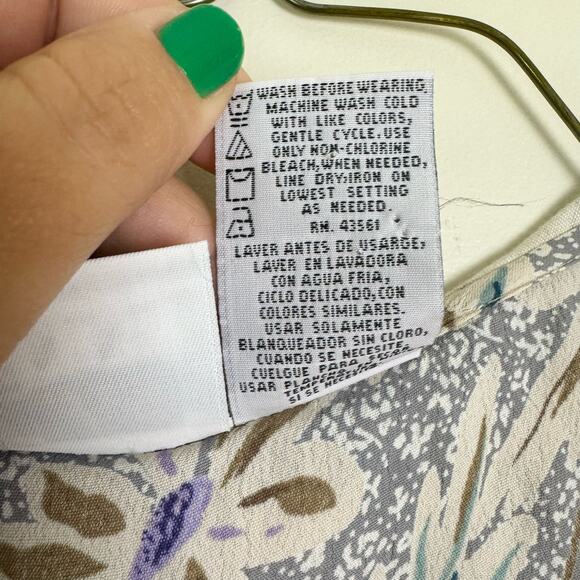 Take Nine Maternity VINTAGE white blue floral button front tank top LARGE - Picture 3 of 7